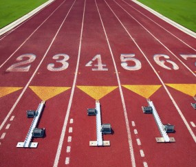 开云体育登录-冰与火之歌，当牙买加闪电劈开北欧冰原，哈兰德加冕关键先生