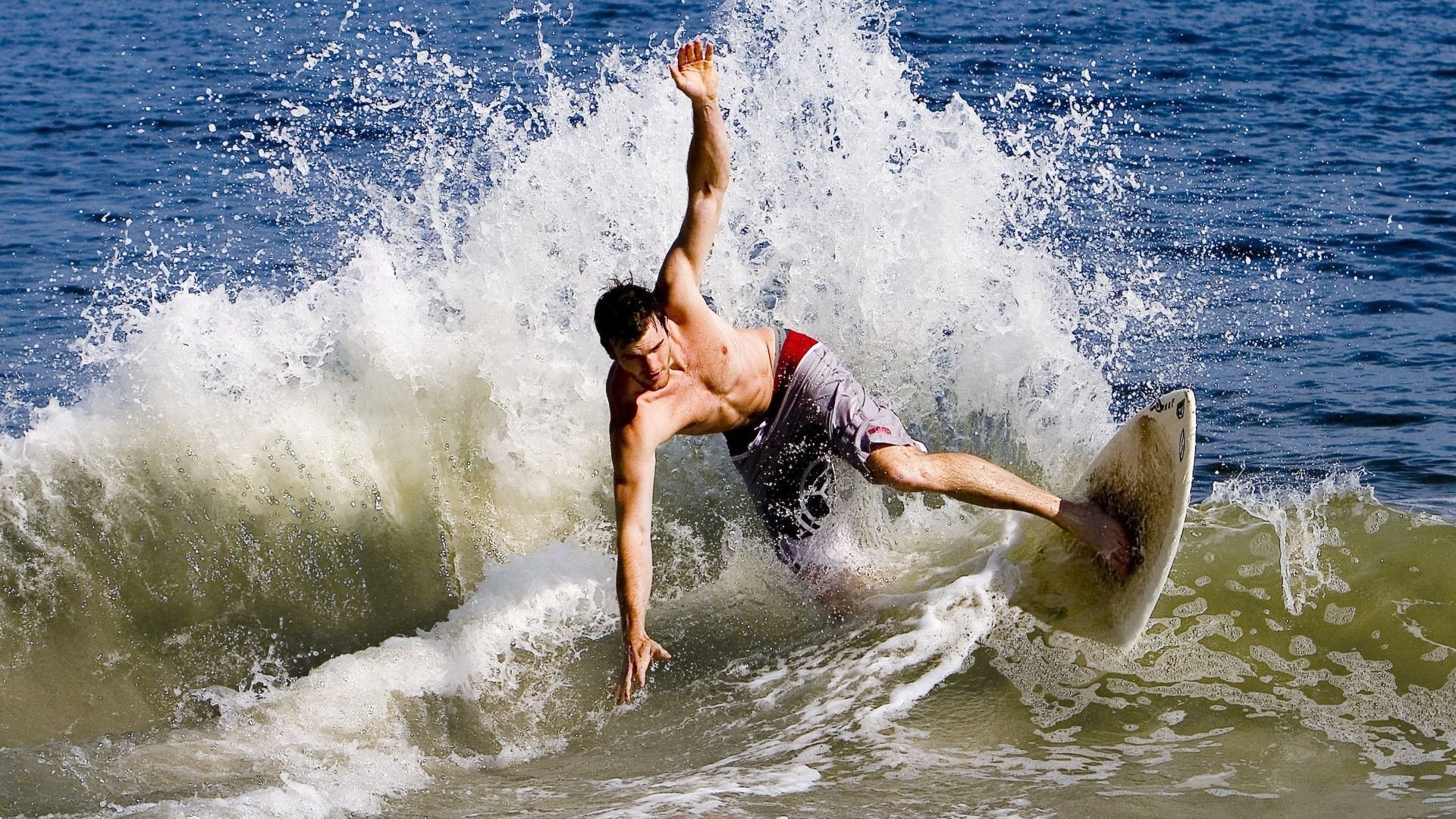 格列兹曼，沙漠中的法兰西灯塔，照亮丹麦童话的终结