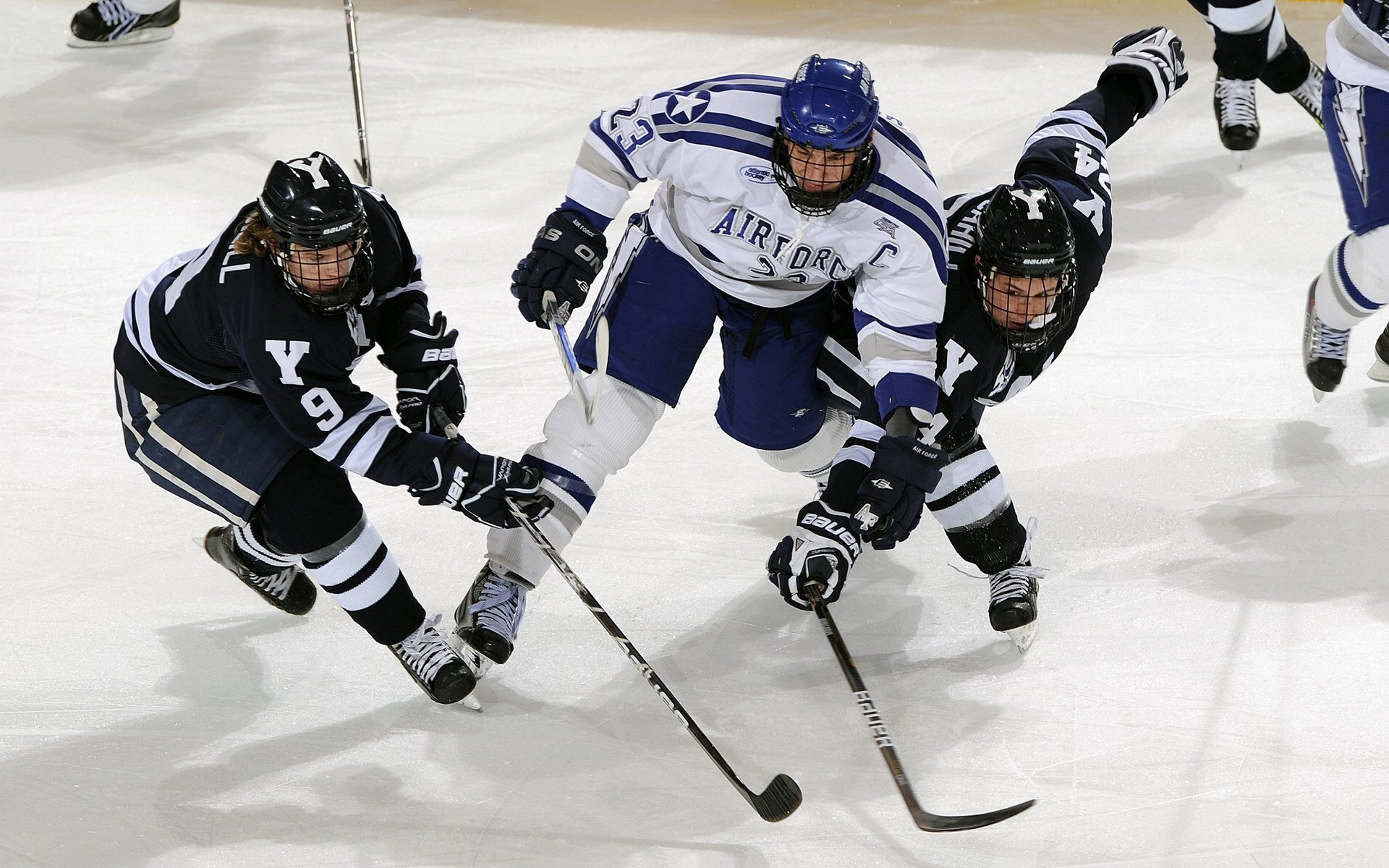 爵士险胜快船,贝恩在年度焦点之战接管比赛,平凡英雄的逆袭史诗